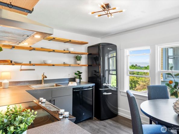 121 28th Avenue S, Seattle WA 98144