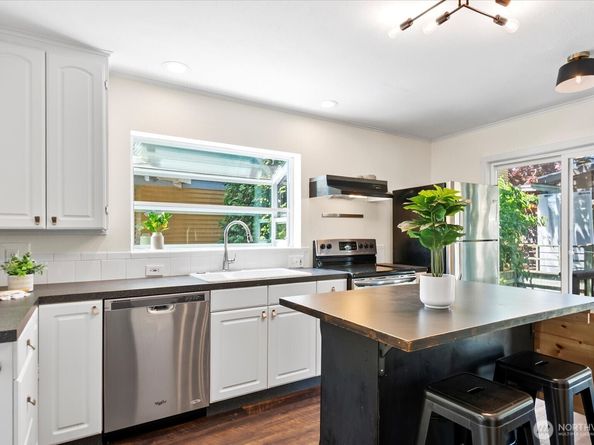 121 28th Avenue S, Seattle WA 98144