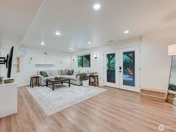 14079 117th Avenue NE, Kirkland WA 98034