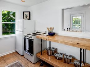 2711 NW 80th Street, Seattle WA 98117