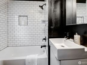 2711 NW 80th Street, Seattle WA 98117