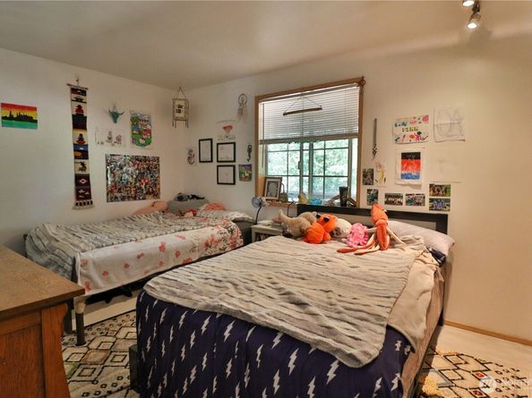 11219 4th Place S, Seattle WA 98168