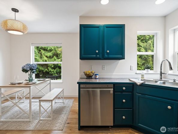 7612 Sandy Way NE, Poulsbo WA 98370
