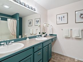 7612 Sandy Way NE, Poulsbo WA 98370