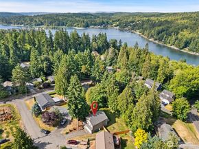7612 Sandy Way NE, Poulsbo WA 98370