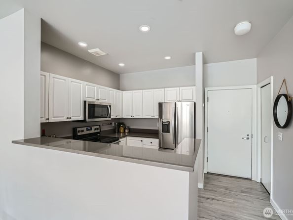 2414 1st Avenue 519, Seattle WA 98121