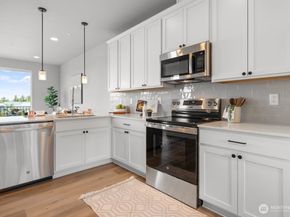 15726 40TH Avenue W A2, Lynnwood WA 98087
