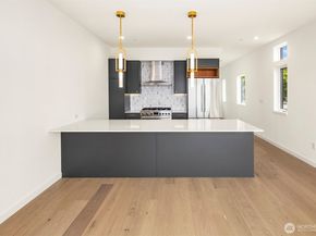 1244 15th Avenue E 9, Seattle WA 98112