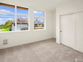 1244 15th Avenue E 9, Seattle WA 98112