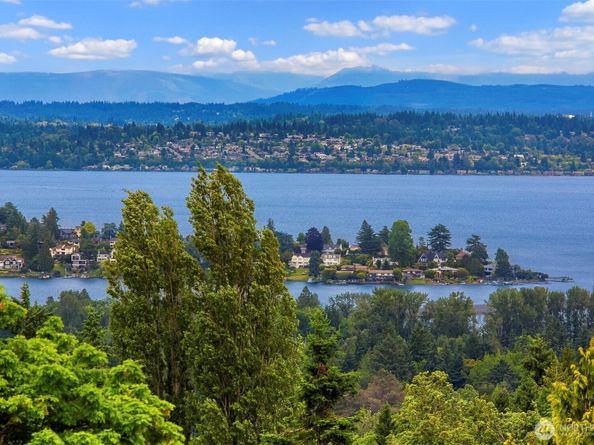 1244 15th Avenue E 9, Seattle WA 98112