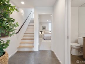 115 27th Avenue E D, Seattle WA 98112