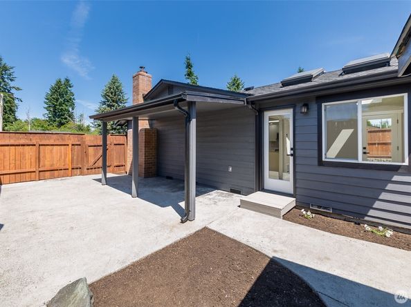 9621 1st Avenue SE, Everett WA 98208