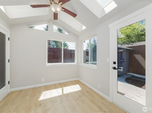 9621 1st Avenue SE, Everett WA 98208