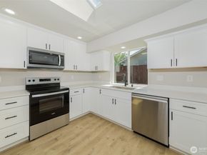 9621 1st Avenue SE, Everett WA 98208