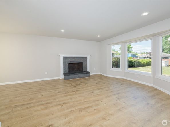 9621 1st Avenue SE, Everett WA 98208