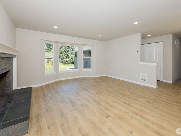 9621 1st Avenue SE, Everett WA 98208