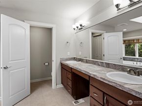 8516 NE 198th Street, Bothell WA 98011