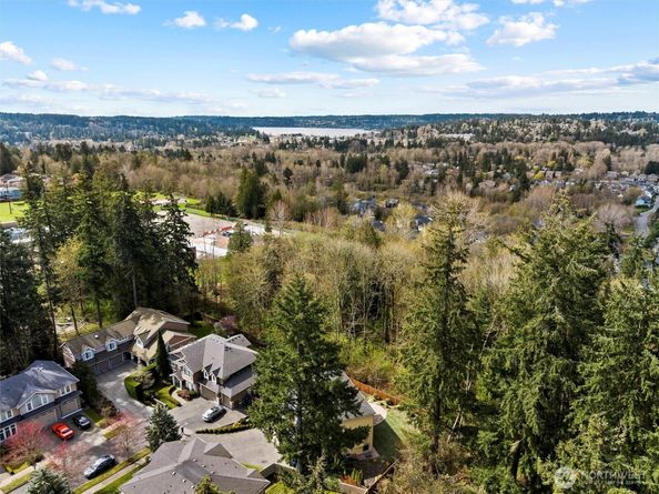 8516 NE 198th Street, Bothell WA 98011