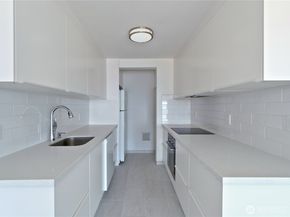 1156 Alki Avenue SW 204, Seattle WA 98116
