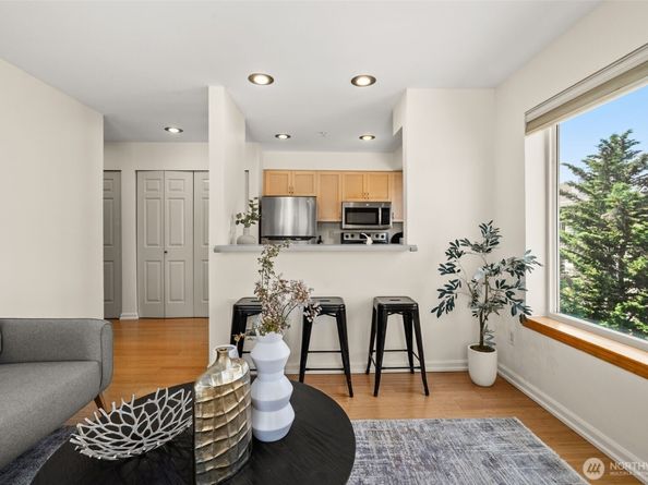 712 E Denny Way 501, Seattle WA 98122