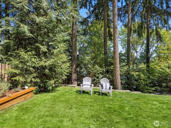 2035 West Lake Sammamish Parkway SE, Bellevue WA 98008