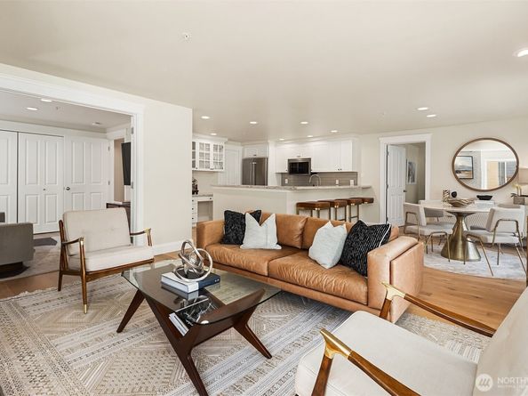 2334 Thorndyke Avenue W 301, Seattle WA 98199