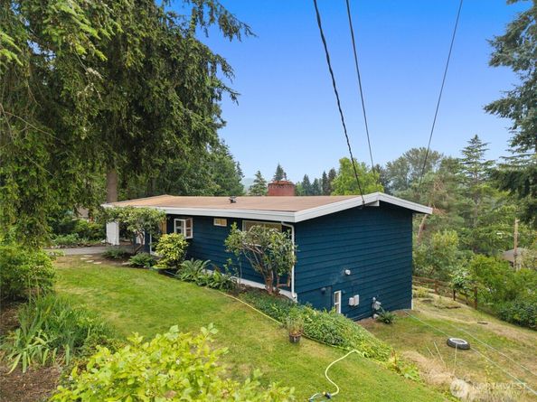 15805 SE 12th Place, Bellevue WA 98008
