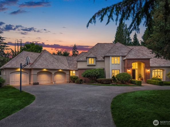 13905 212th Drive NE, Woodinville WA 98077
