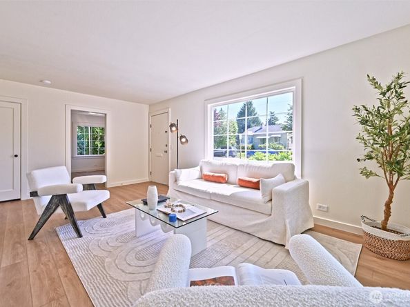 421 Wells Avenue N, Renton WA 98057