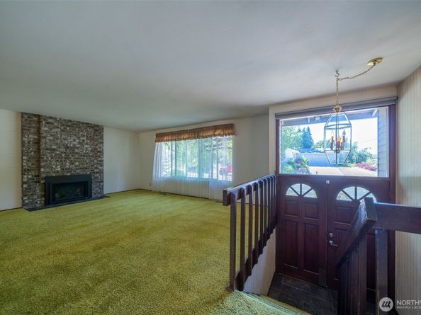 6054 123rd Avenue SE, Bellevue WA 98006