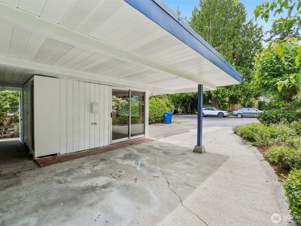 3222 NE 85th Street, Seattle WA 98115