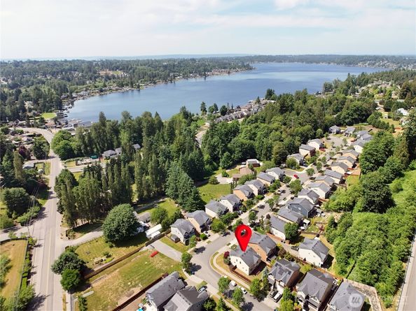 1129 117th Drive SE, Lake Stevens WA 98258