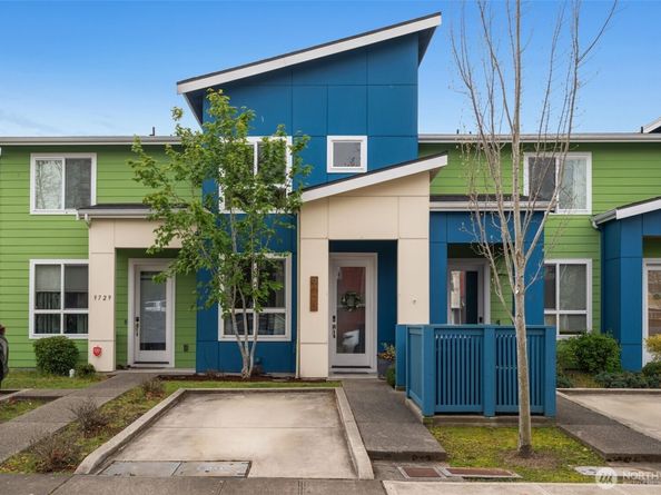 9725 10th Place SW, Seattle WA 98106
