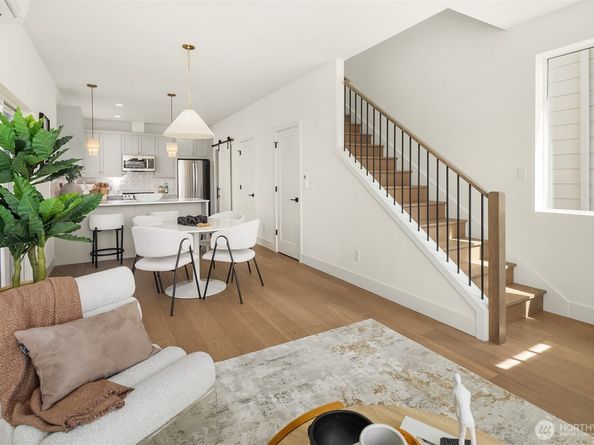 3444 13th Avenue W C, Seattle WA 98119