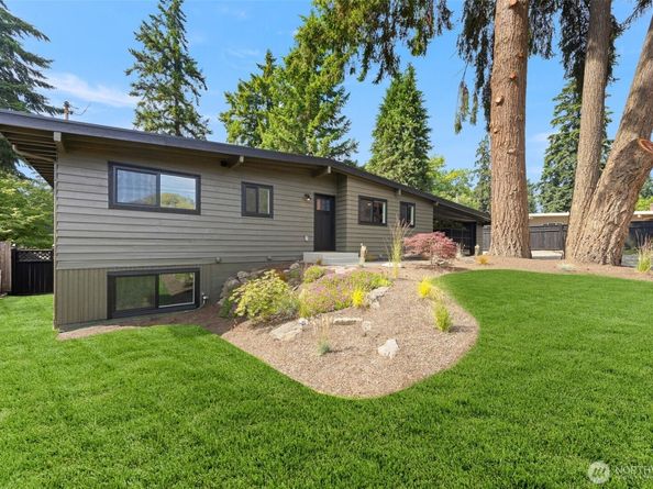 16719 SE 4th Place, Bellevue WA 98008