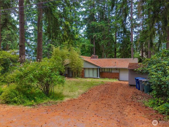 16030 33rd Avenue NE, Lake Forest Park WA 98155