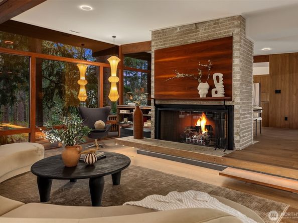 14841 SE 54th Street, Bellevue WA 98006