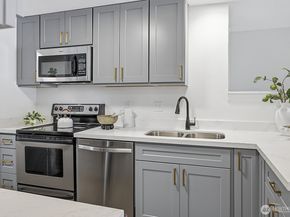 746 Kirkland Circle F102, Kirkland WA 98033