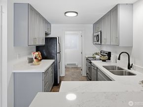 746 Kirkland Circle F102, Kirkland WA 98033