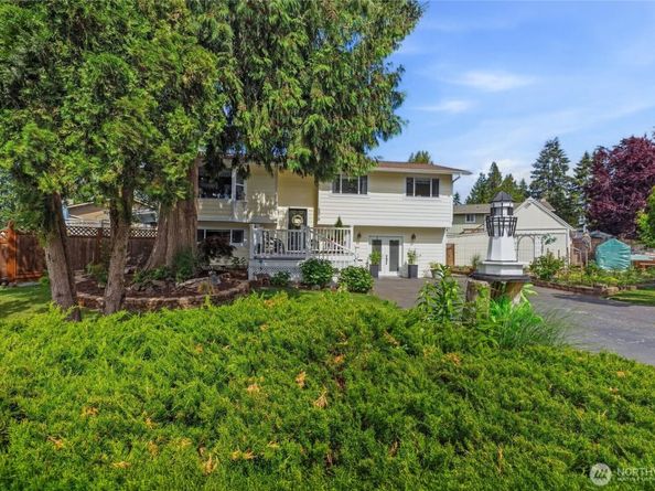 6878 Helena Drive NE, Bremerton WA 98311
