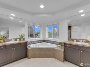 20704 2nd Avenue W, Lynnwood WA 98036