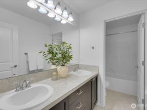 20704 2nd Avenue W, Lynnwood WA 98036