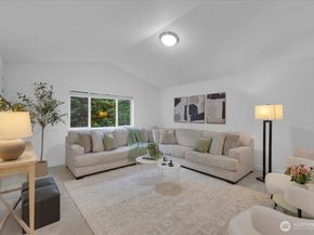 20704 2nd Avenue W, Lynnwood WA 98036