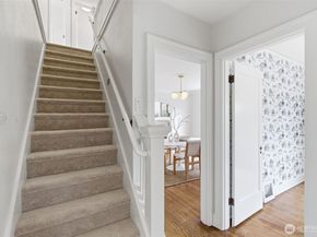 7348 Keen Way N, Seattle WA 98103