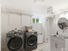 7348 Keen Way N, Seattle WA 98103