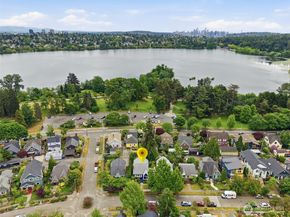 7348 Keen Way N, Seattle WA 98103
