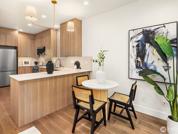 4418 1st Avenue NE A, Seattle WA 98105