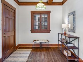 4754 4th Avenue NE, Seattle WA 98105