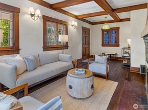 4754 4th Avenue NE, Seattle WA 98105