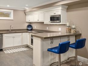 150 Waverly Way, Kirkland WA 98033
